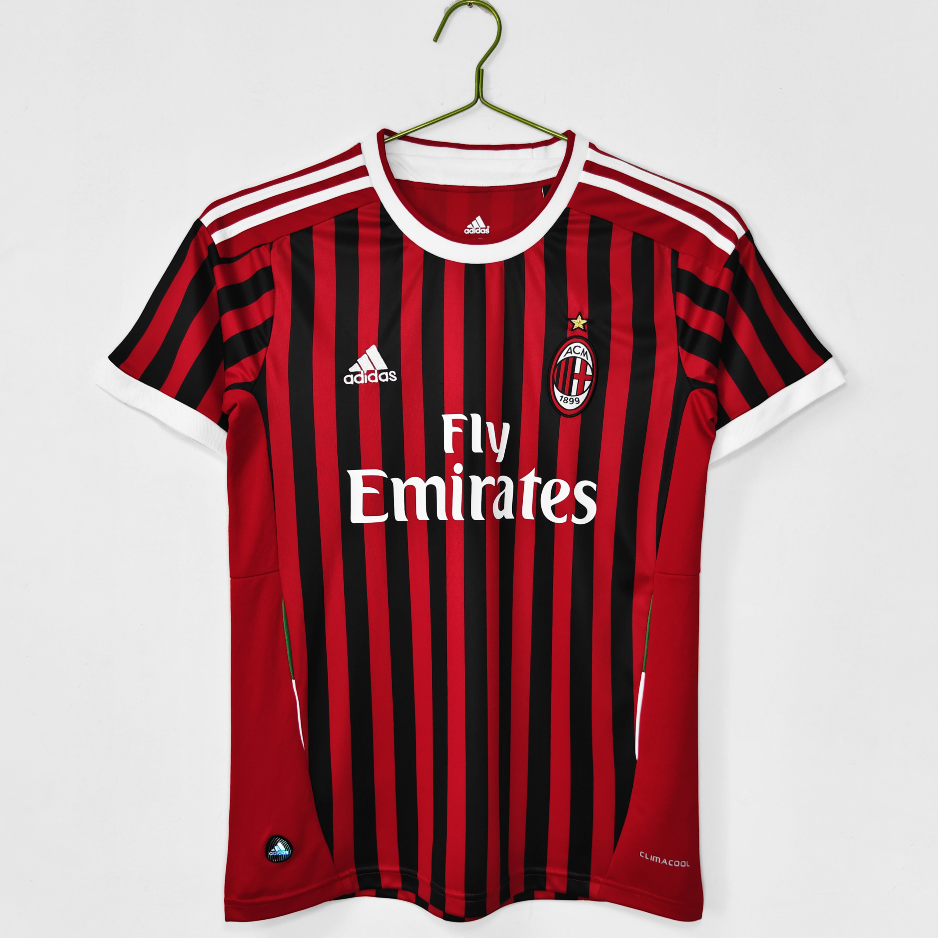 Camiseta de fútbol AC Milan 2011/12 LOCAL MANGA CORTA VERSION FAN